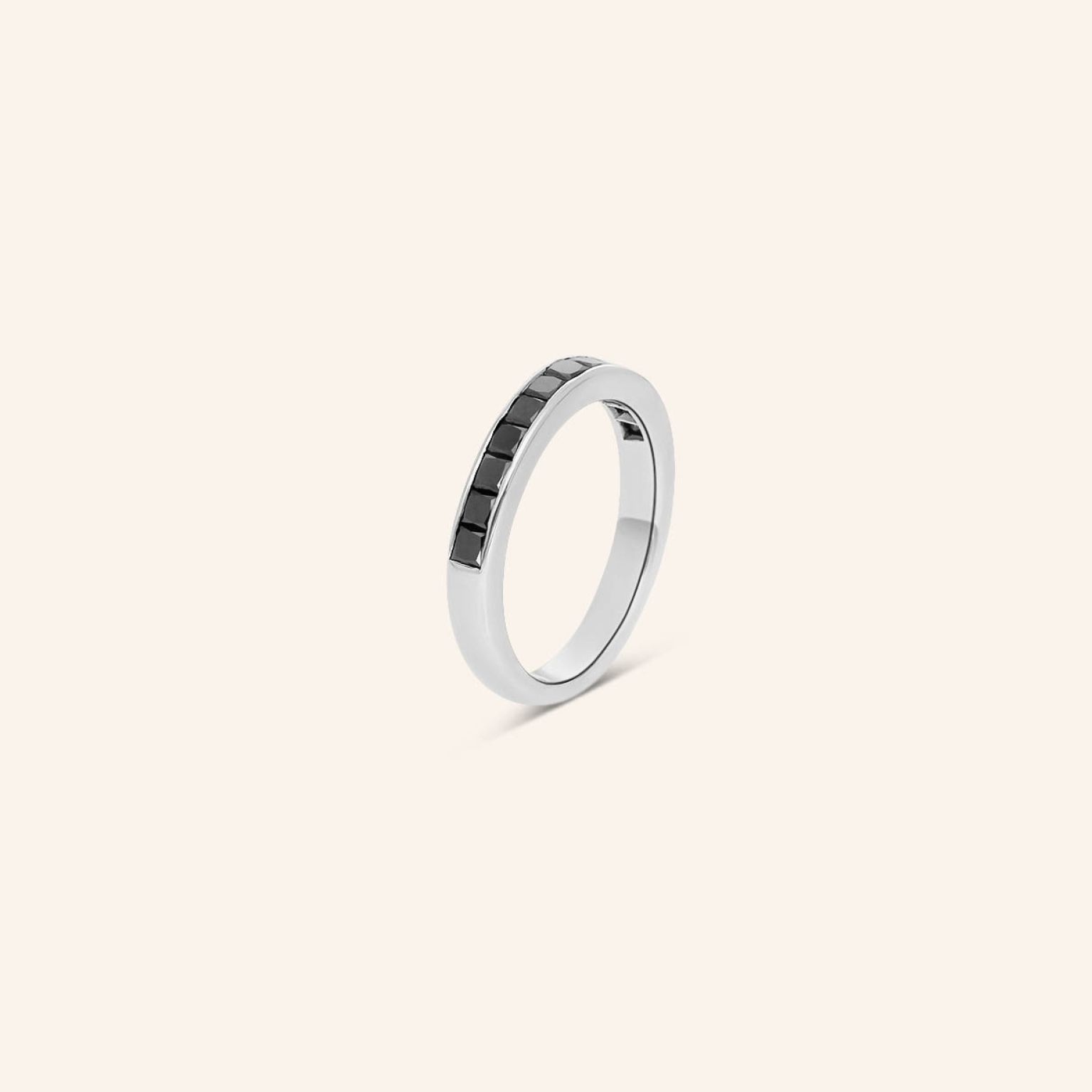Bague or gris et Diamants noirs