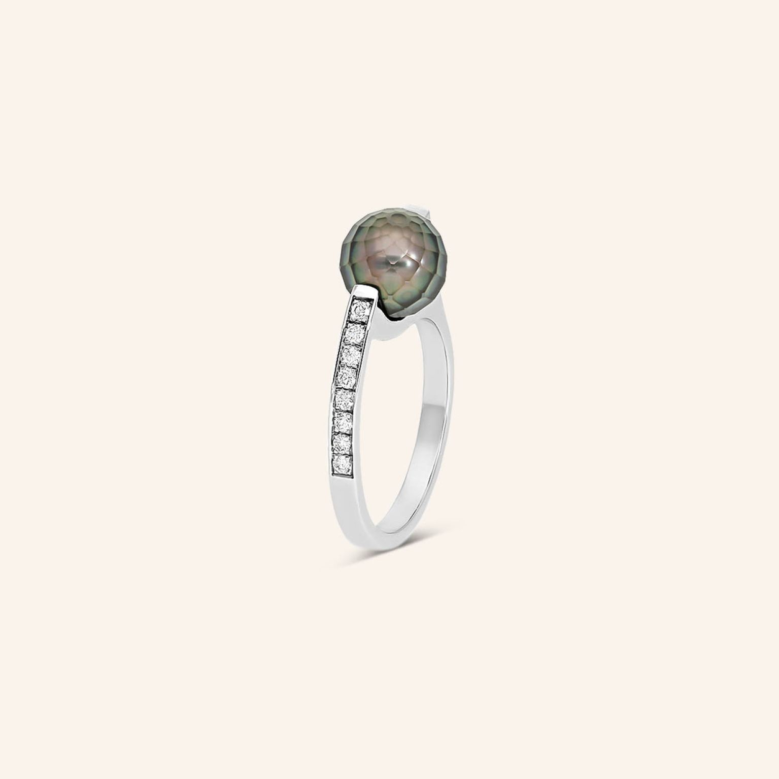 Bague or gris et perle de Tahiti