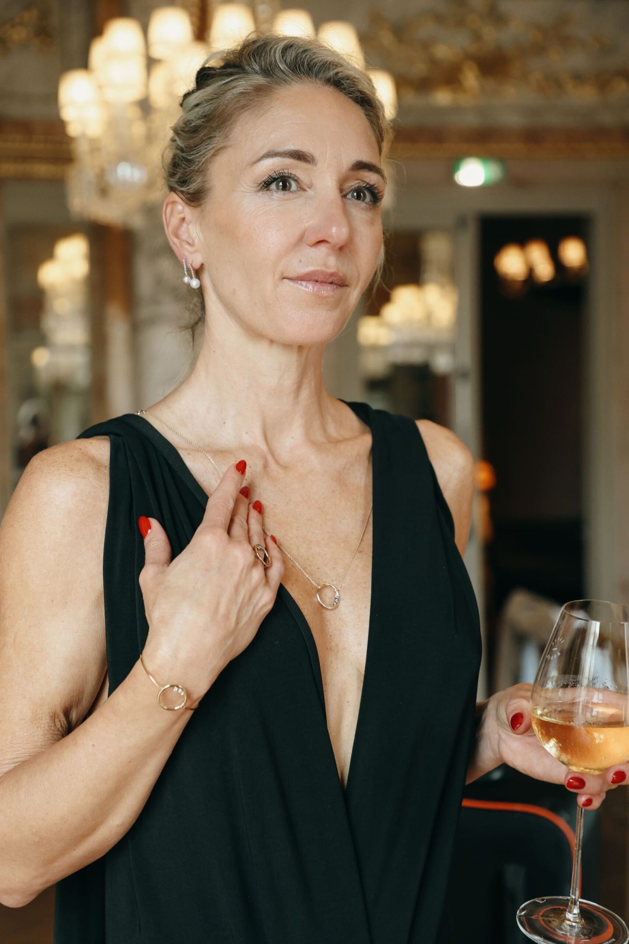 Boucles d'oreilles or rouge perle du Japon