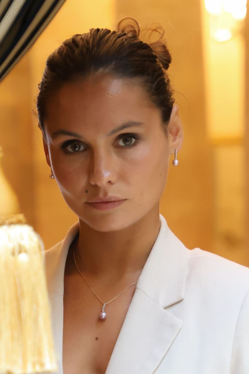 Boucles d'oreilles or gris perle violine