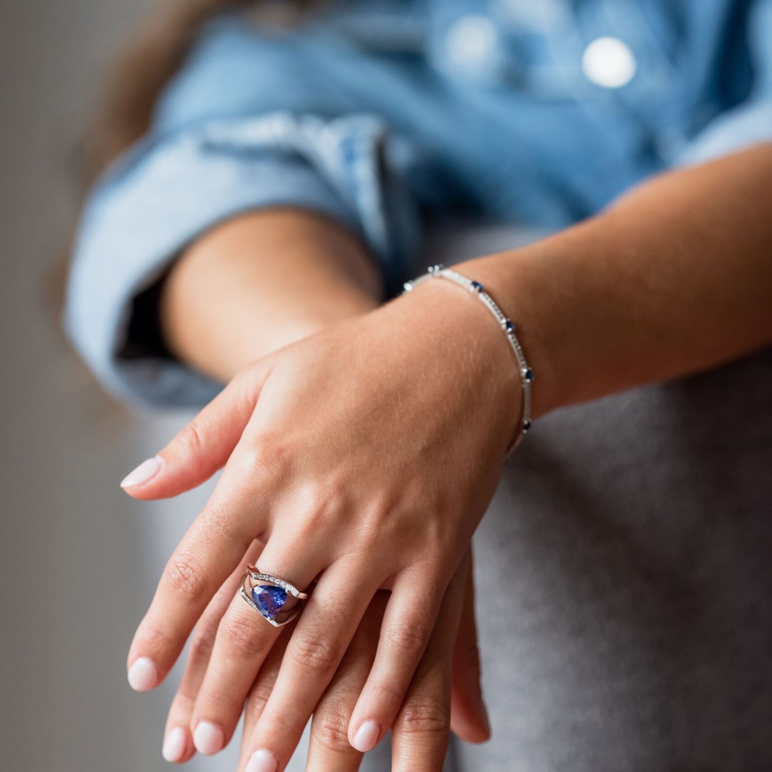 Bague or gris Diamants et Tanzanite