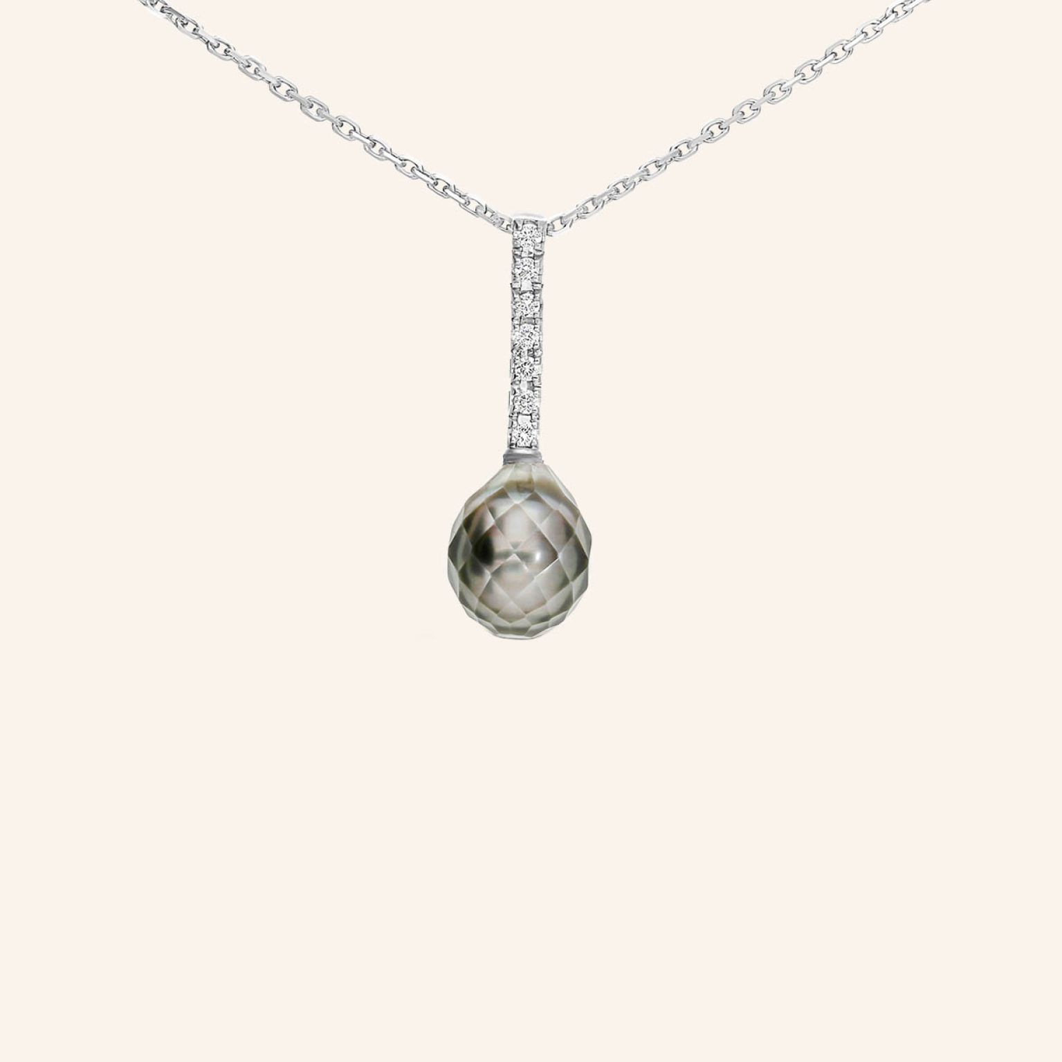 Collier or gris perle de Tahiti façetée