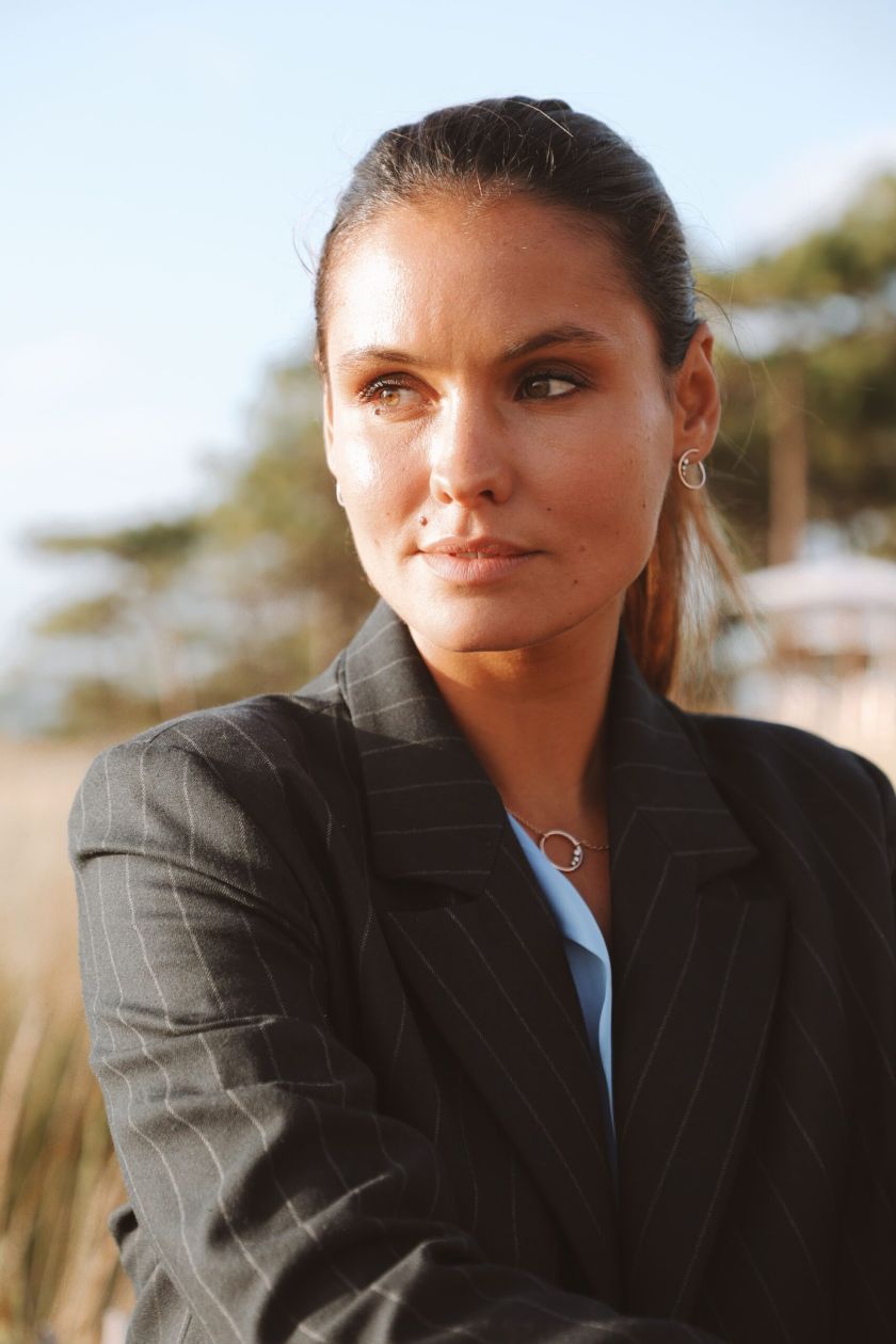 Boucles-doreilles-lO-or-rouge-3-diamants-Bosc-Joaillerie