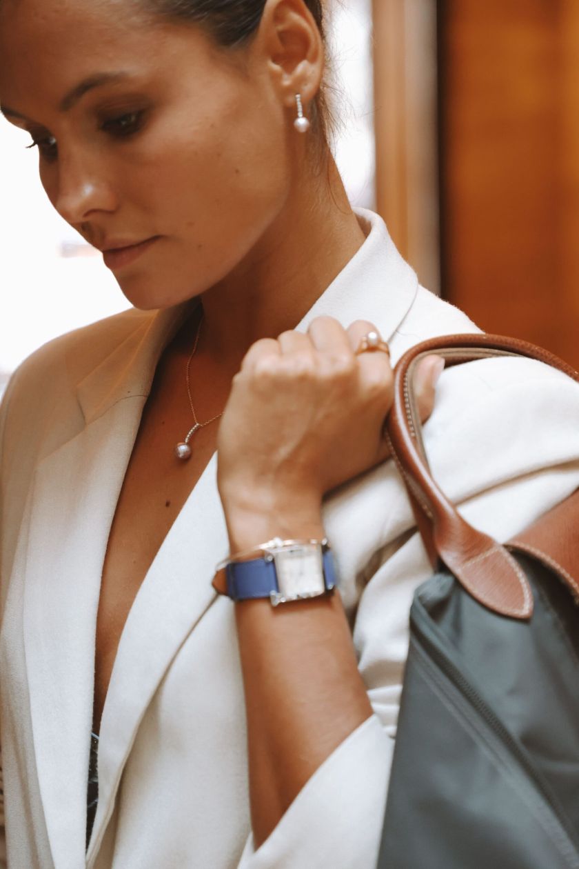 Collier or jaune perle violine