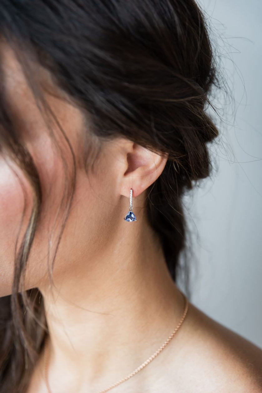 Boucles d'oreilles or gris Diamants et Tanzanite