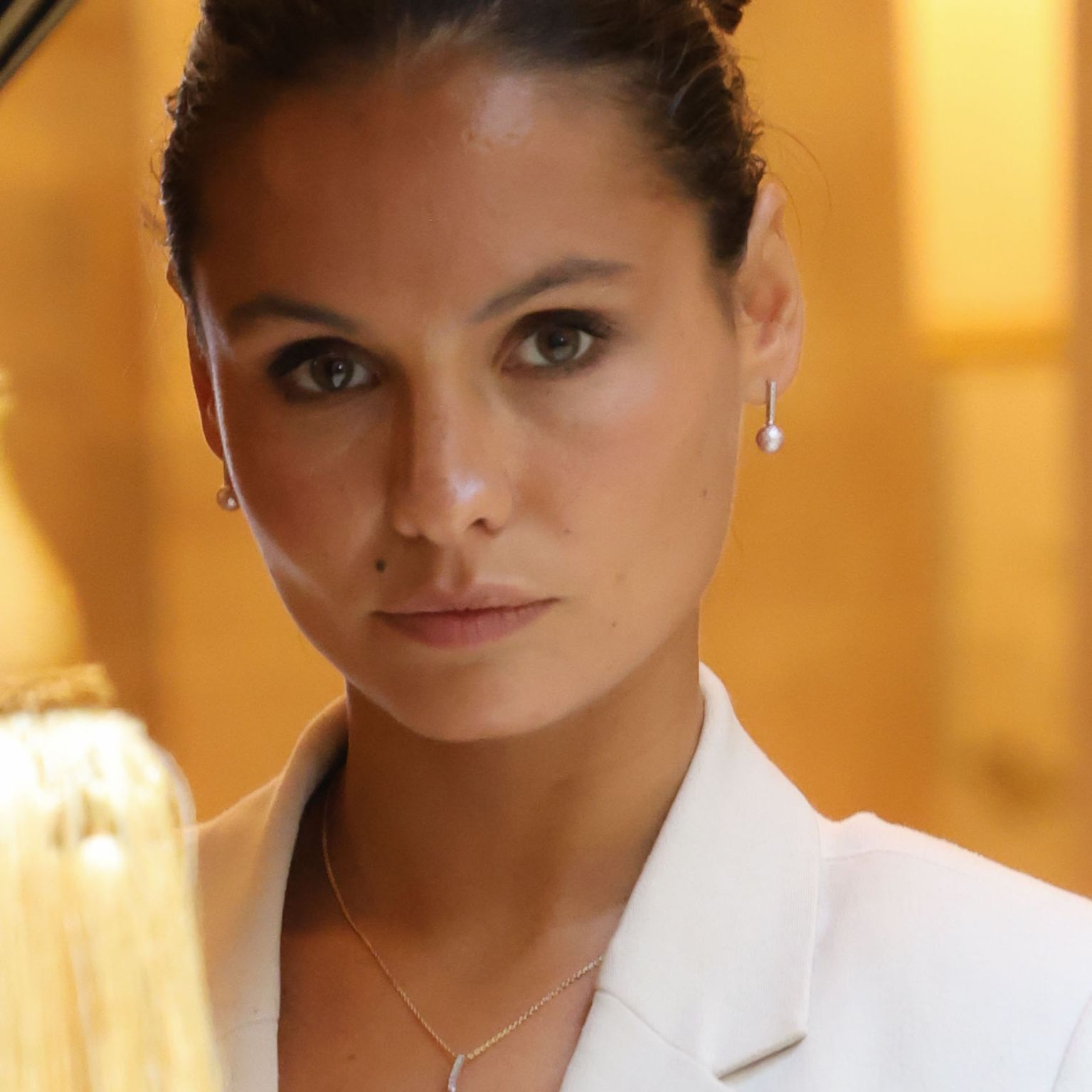 Boucles d'oreilles or gris perle violine