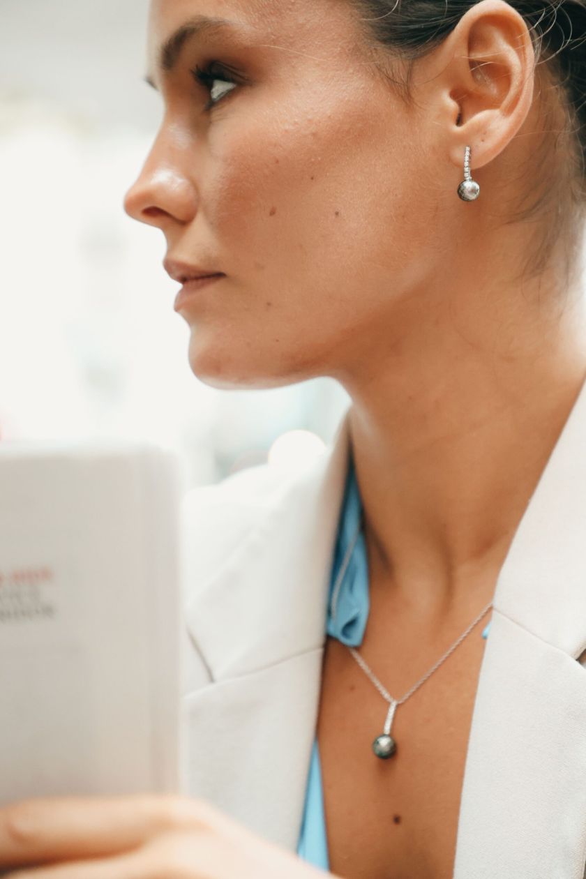 Boucles d'oreilles or gris perle de Tahiti