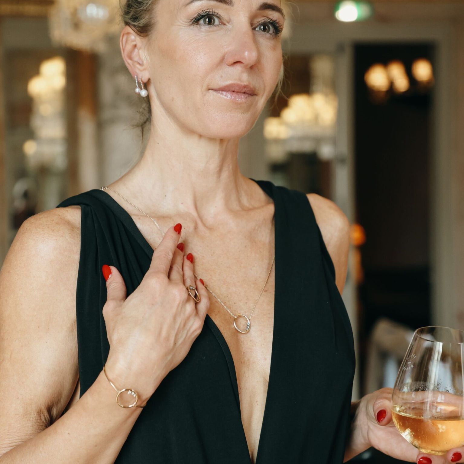 Boucles d'oreilles or rouge perle du Japon